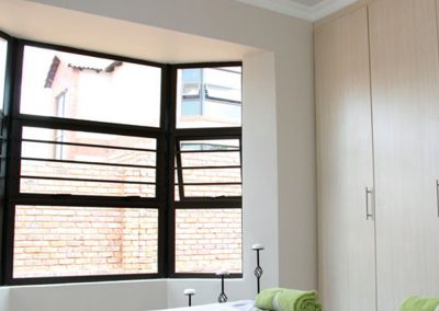 Olien-op-4de-main-bedroom-window-view